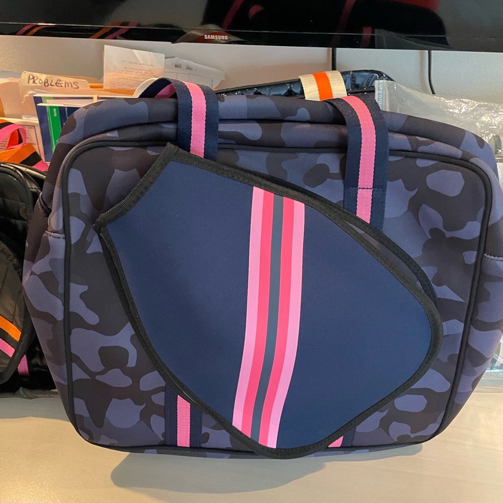 Stylish Camouflage women’s pickle ball tote bag NWT